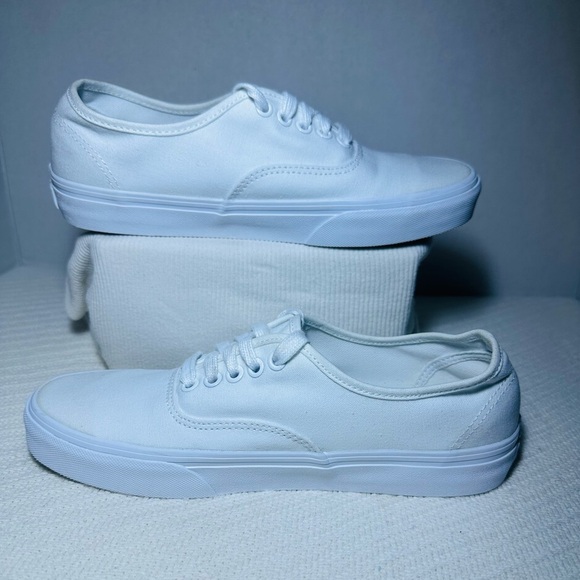 Vans Unisex White Canvas Sneakers - Picture 2 of 8